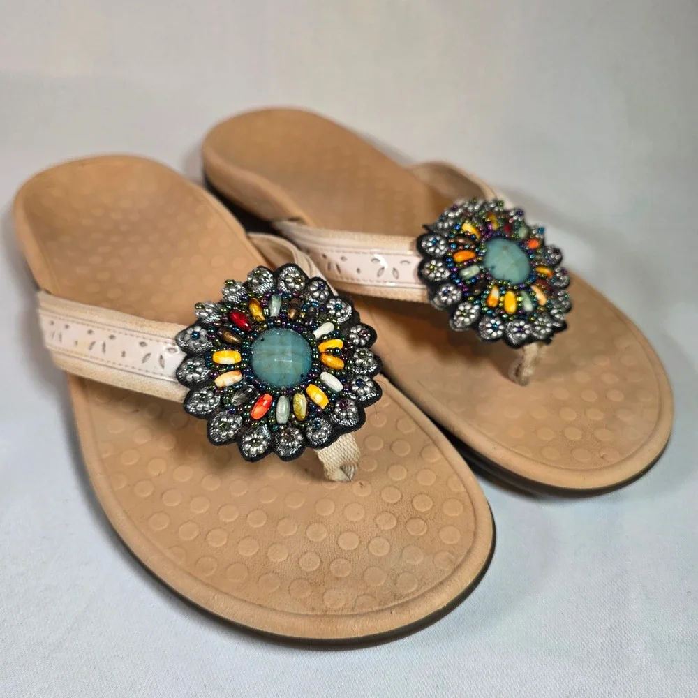 Vionic Women 8 Beaded Floral Medallion Orthotic Flip Flop Sandals Tan Cream Boho
